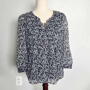 NWT Tommy Hilfiger White/Navy Printed Pintucked Top Size XS